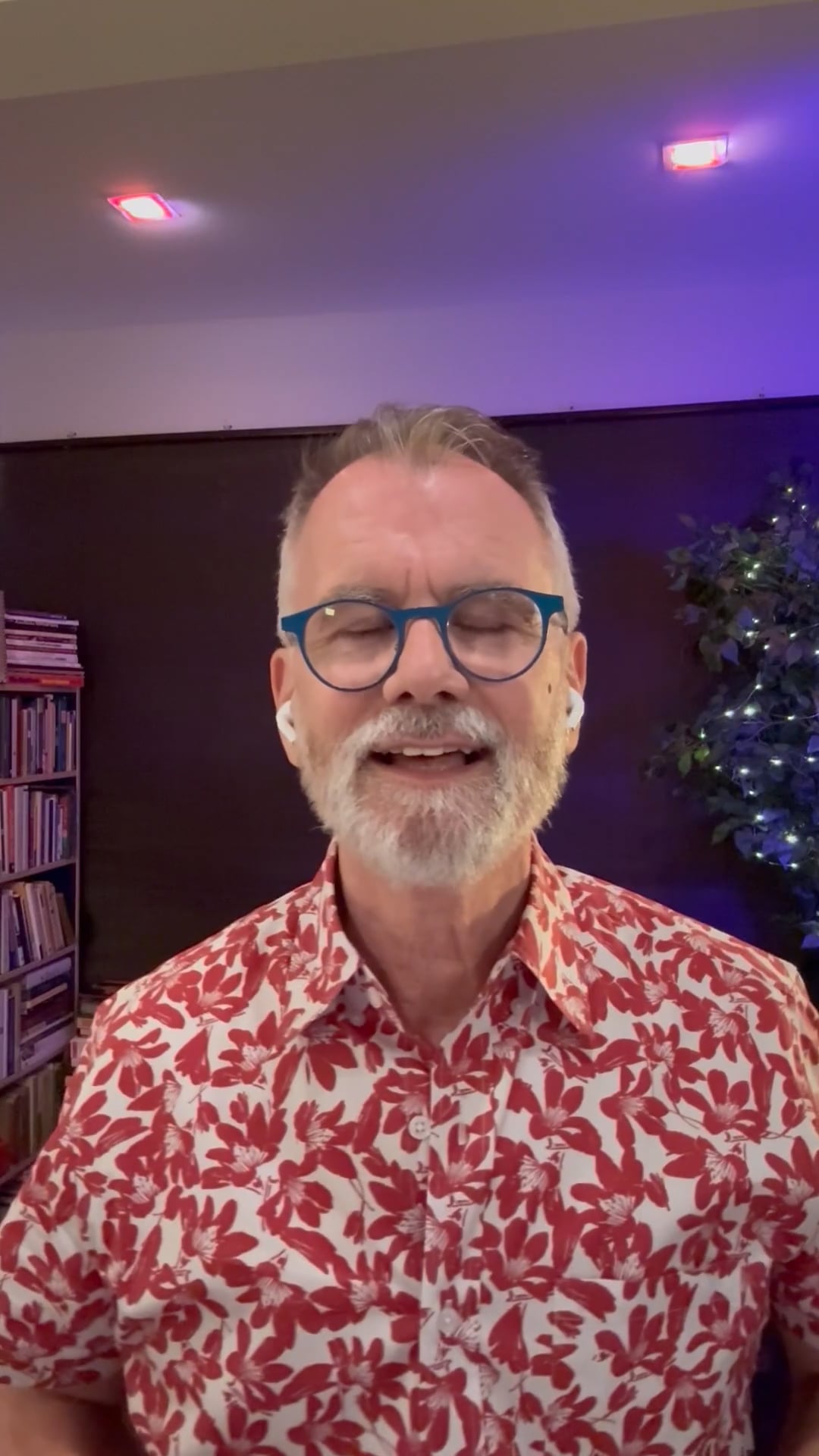 Play Max Miller testimonial